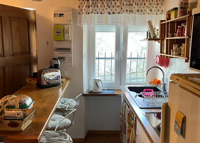 Basia, - Centre , Quartier Historique Sanctuaires A 7 Min A Pied *