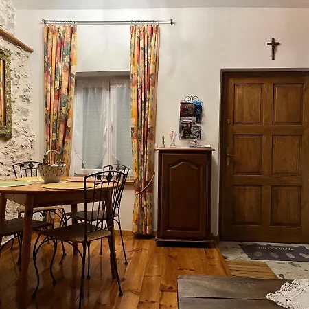 Basia, - Centre , Quartier Historique Sanctuaires A 7 Min A Pied * لورد